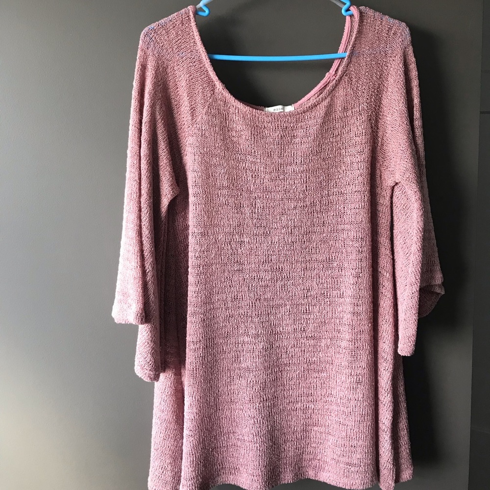 Rose colored Lightweight sweater